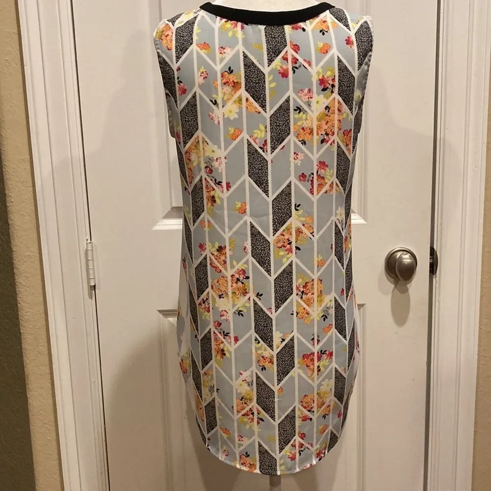 CAbi Sleeveless Floral Top With Black Trim - Picture 4 of 9